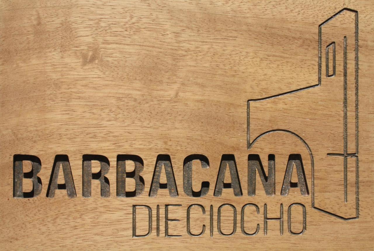 Barbacana, Dieciocho Baeza Exterior foto